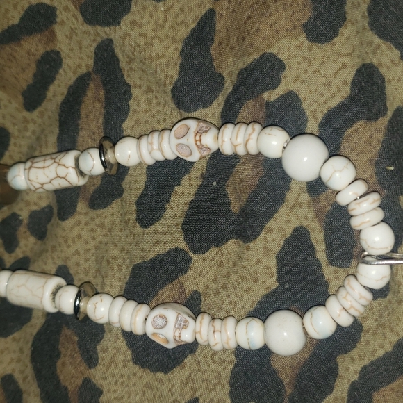 Howlite necklace new not used - Picture 3 of 5